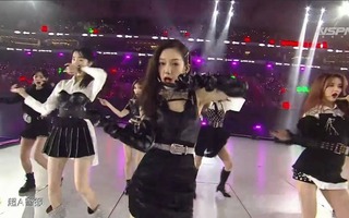 《和平精英》2020和平精英国际冠军杯总决赛，硬糖少女303表演歌曲～[前方超A预警](视频)