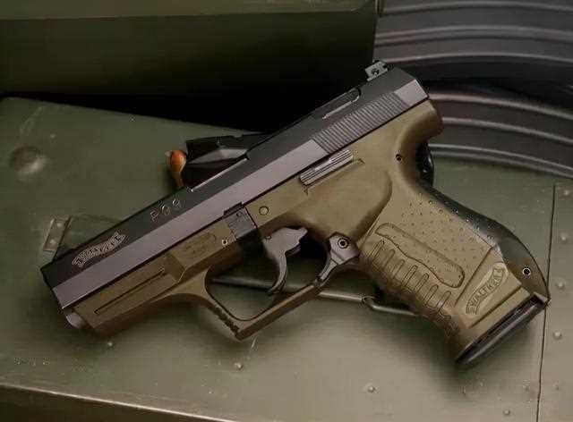 CGHF测评GLOCK-18 介绍枪械GLOCK-18_glock 18攻略