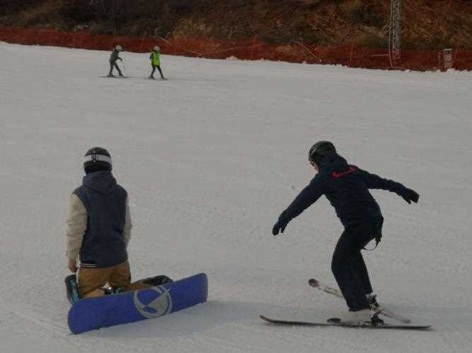 尖峰滑雪技巧攻略汇总教学图文讲解_尖峰滑雪攻略